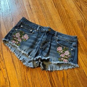 Floral stretch Embroidered Denim Shorts